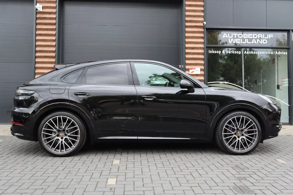 Porsche Cayenne Cayenne Coupé 3.0 E-Hybrid Black Edition P uit 2023, foto 2