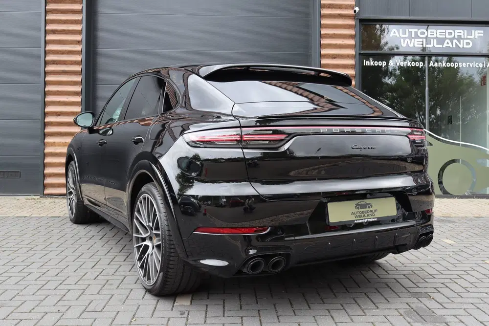 Porsche Cayenne Cayenne Coupé 3.0 E-Hybrid Black Edition P uit 2023, foto 4