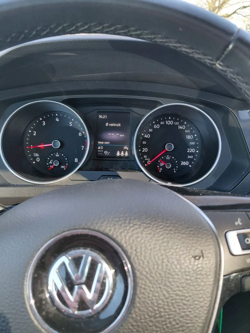 Volkswagen Tiguan 1.5 TSI 130pk 2020 Grijs uit 2020, foto 19