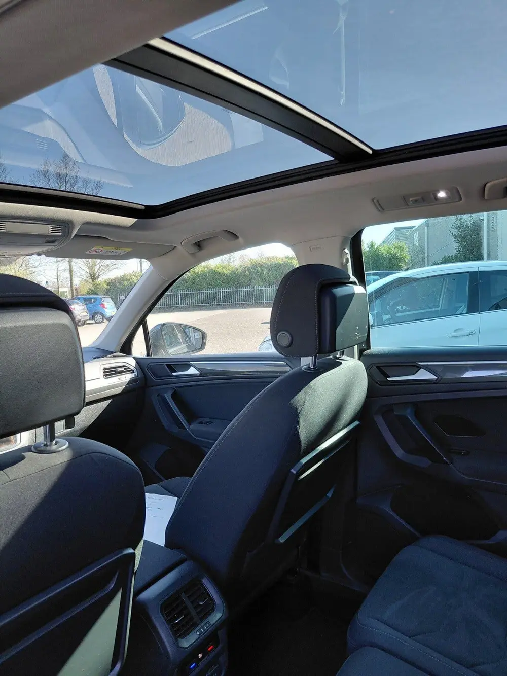 Volkswagen Tiguan 1.5 TSI 130pk 2020 Grijs uit 2020, foto 7