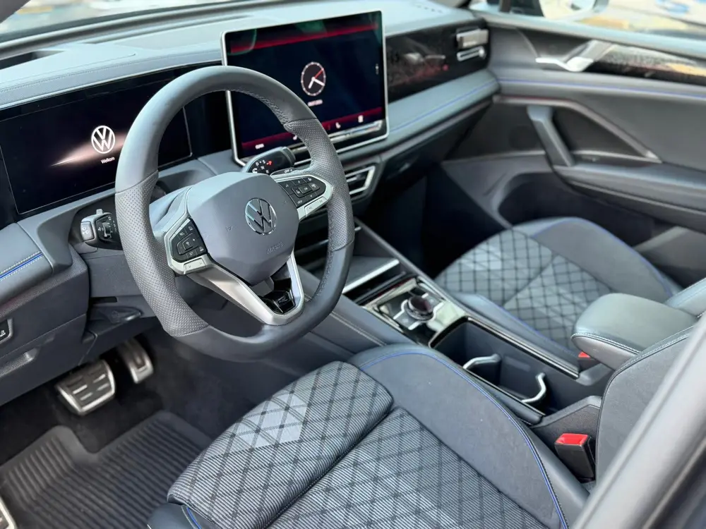 Volkswagen Tiguan 1.5 Etsi 150pk Dsg-7 2024 Zwart R-Line uit 2024, foto 10