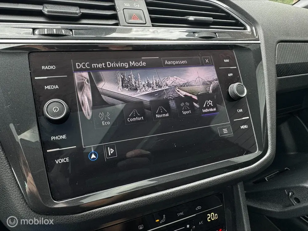 Volkswagen Tiguan 1.5 TSI R LINE DSG PANO/CAMERA/LED/ECC uit 2023, foto 8