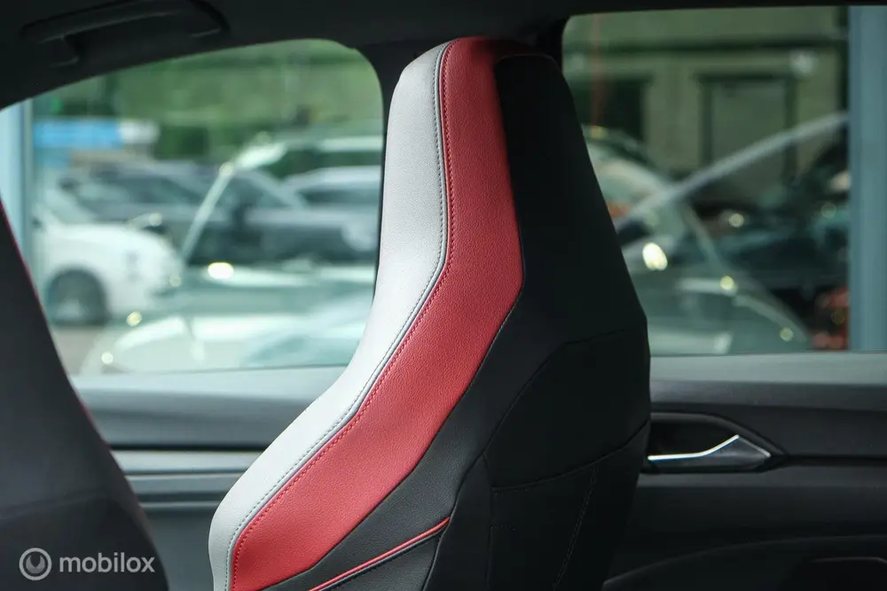 Volkswagen Golf 2.0 TSI GTI | Virtual | Harman Kardon | Schu uit 2021, foto 15