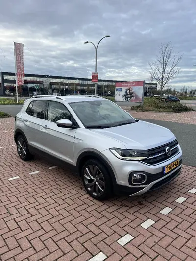 Volkswagen T-Cross Financial lease | Volkswagen T-Cross 1.0 TSI 115pk 7-DSG uit 2019