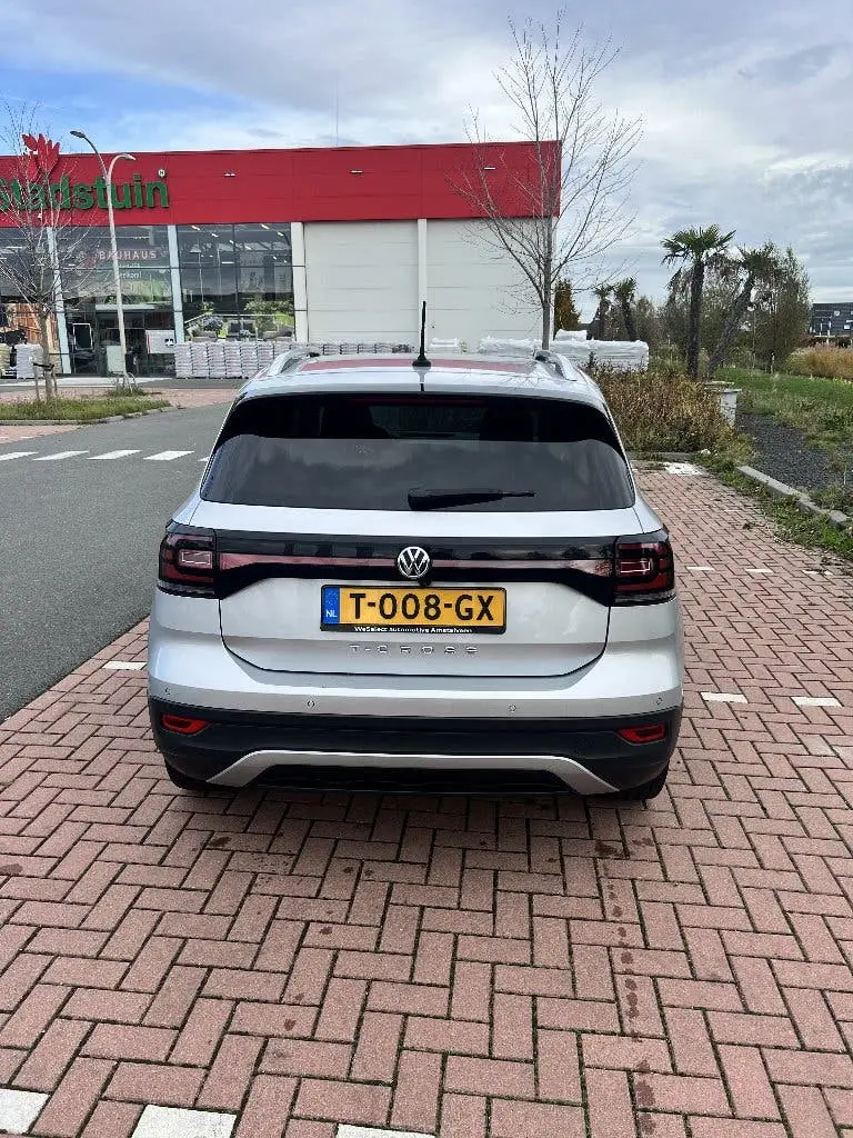 Volkswagen T-Cross Financial lease | Volkswagen T-Cross 1.0 TSI 115pk 7-DSG uit 2019, foto 4