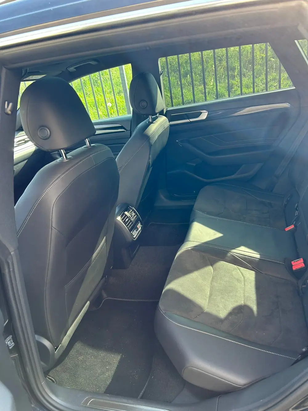 Volkswagen Arteon Shooting Brake Arteon 1.4 Ehybrid 218pk 6-DSG 2022 Zwart uit 2022, foto 8