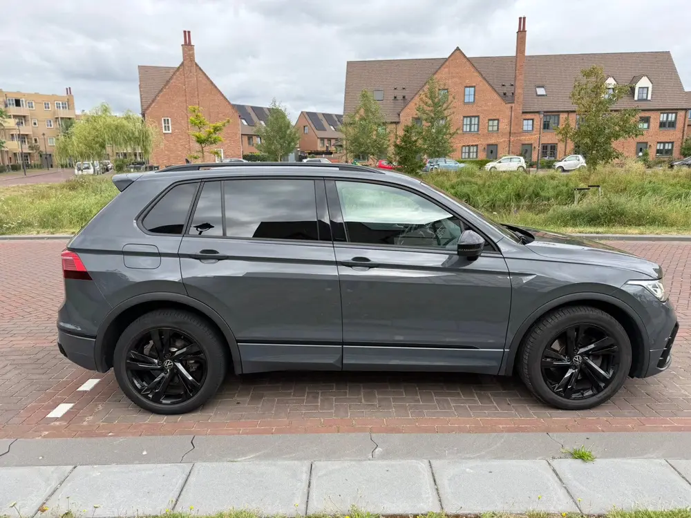 Volkswagen Tiguan 1.4 TSI Ehybrid 245pk DSG 2021 Grijs | BTW uit 2021, foto 2