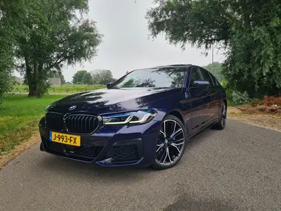 BMW 5-serie 5-Serie 530i 252pk 2020 M-Sport Tanzanit L uit 2020