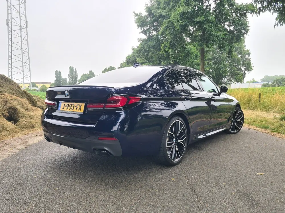 BMW 5-serie 5-Serie 530i 252pk 2020 M-Sport Tanzanit L uit 2020, foto 9