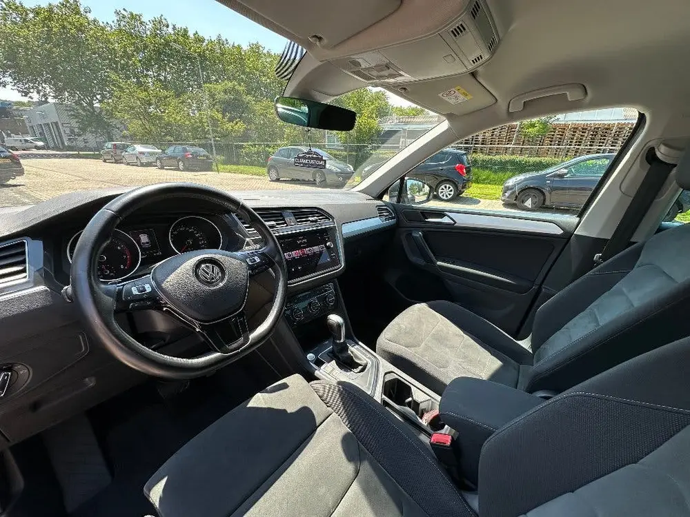 Volkswagen Tiguan 1.5 TSI | Comfortline Trekhaak LED CarPlay uit 2019, foto 4