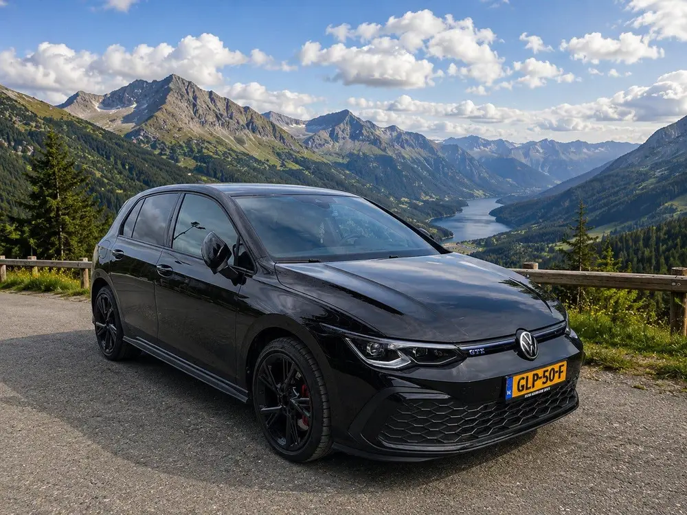 Volkswagen Golf 1.4 Ehybrid 204pk DSG 2021 Zwart uit 2021