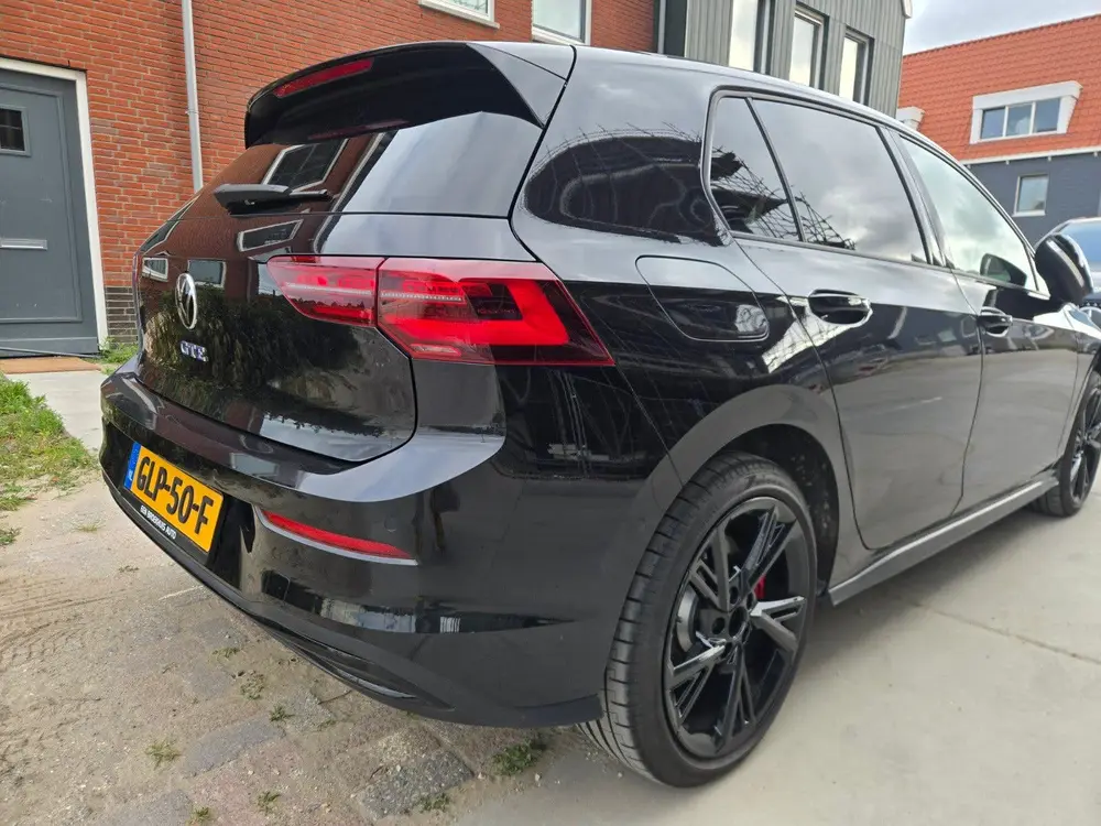Volkswagen Golf 1.4 Ehybrid 204pk DSG 2021 Zwart uit 2021, foto 12