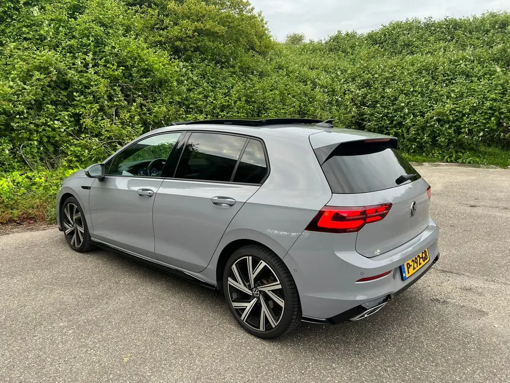Volkswagen Golf 3x R-Line 1.5 TSI PANO VIRTUAL WINTER CAMERA uit 2021, foto 6