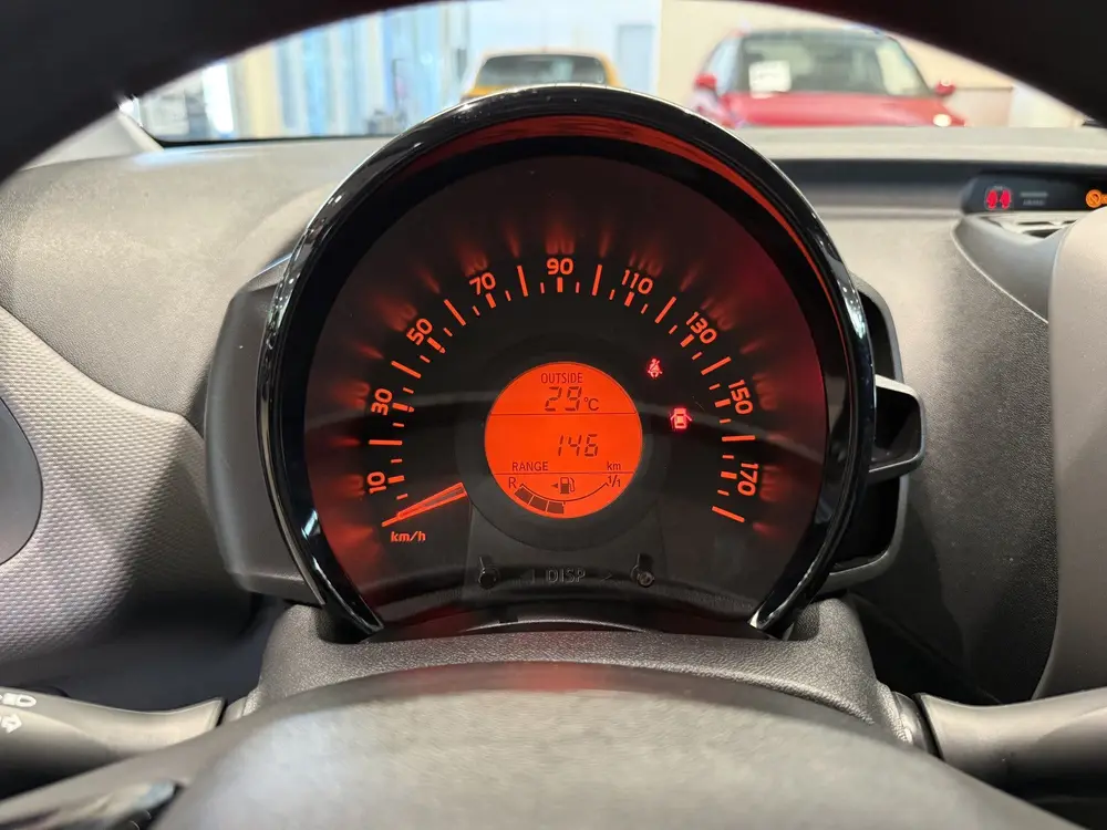 Peugeot 108 1.0 e-VTi Active NL auto uit 2022, foto 11