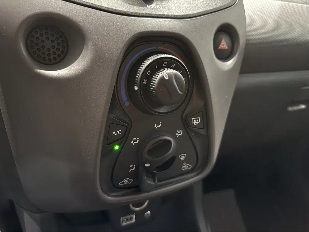 Peugeot 108 1.0 e-VTi Active NL auto uit 2022, foto 13