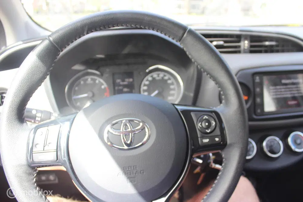 Toyota Yaris 1.0 VVT-i Connect uit 2019, foto 14