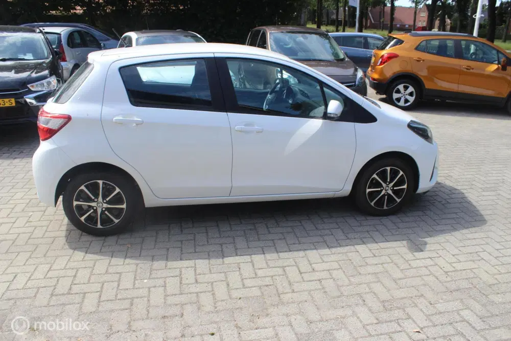 Toyota Yaris 1.0 VVT-i Connect uit 2019, foto 5