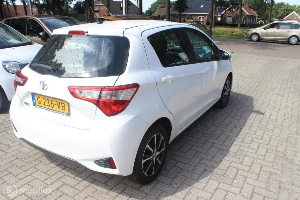 Toyota Yaris 1.0 VVT-i Connect uit 2019, foto 6