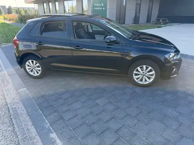 Volkswagen Polo 1.0 TSI 110pk Dsg-7 2021 Zwart uit 2021