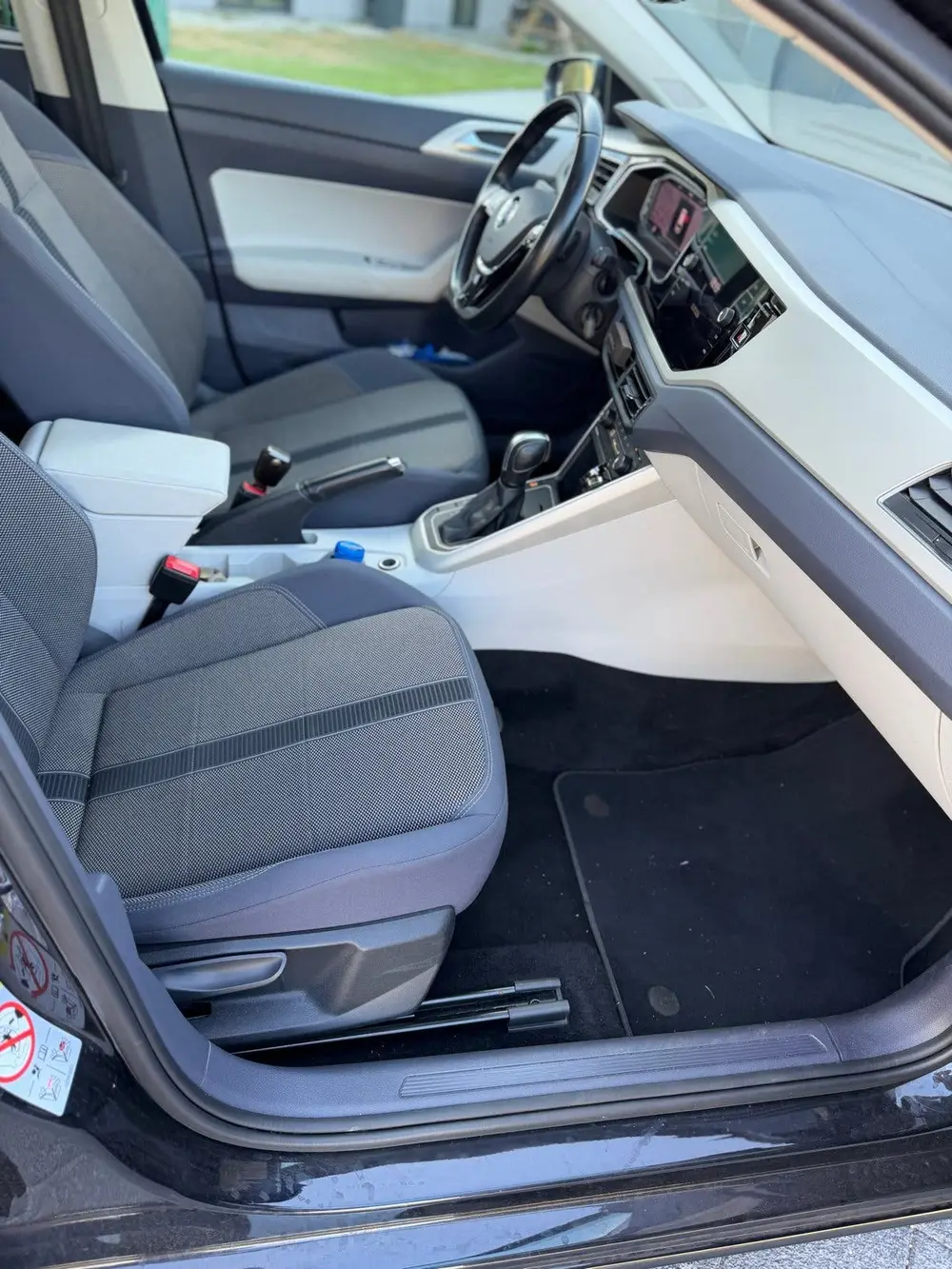Volkswagen Polo 1.0 TSI 110pk Dsg-7 2021 Zwart uit 2021, foto 17