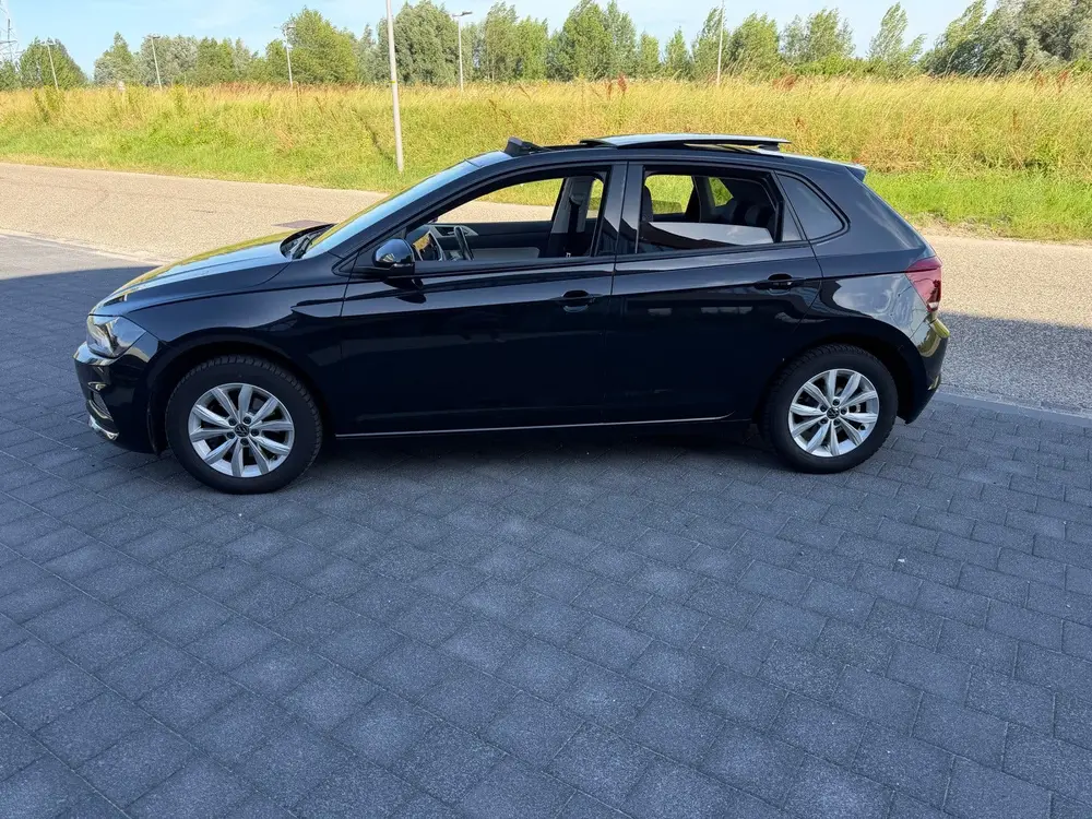 Volkswagen Polo 1.0 TSI 110pk Dsg-7 2021 Zwart uit 2021, foto 2