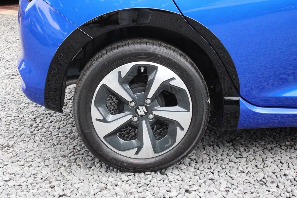 Suzuki Swift 1.2 Style Smart Hybrid Automaat met GT Pak uit 2026, foto 6