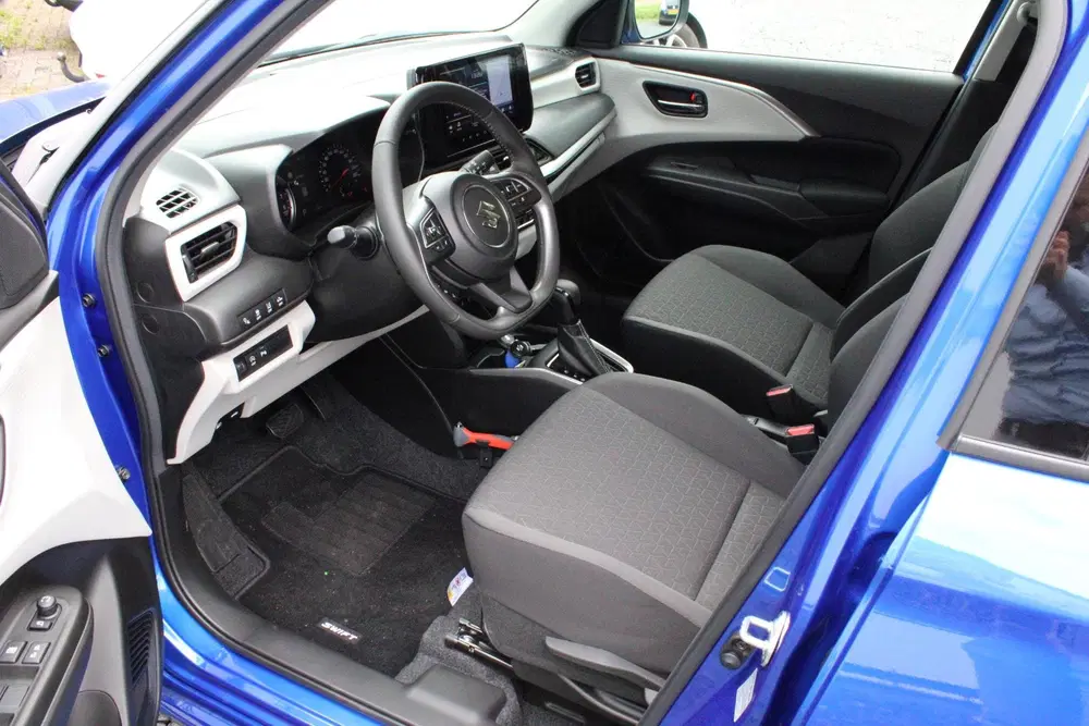 Suzuki Swift 1.2 Style Smart Hybrid Automaat met GT Pak uit 2026, foto 9