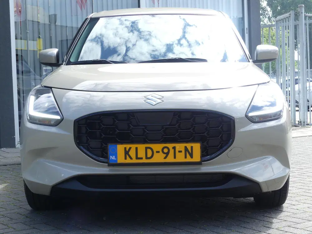 Suzuki Swift 1.2 Select Smart Hybrid Camera uit 2026, foto 11