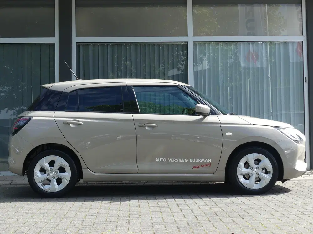 Suzuki Swift 1.2 Select Smart Hybrid Camera uit 2026, foto 12