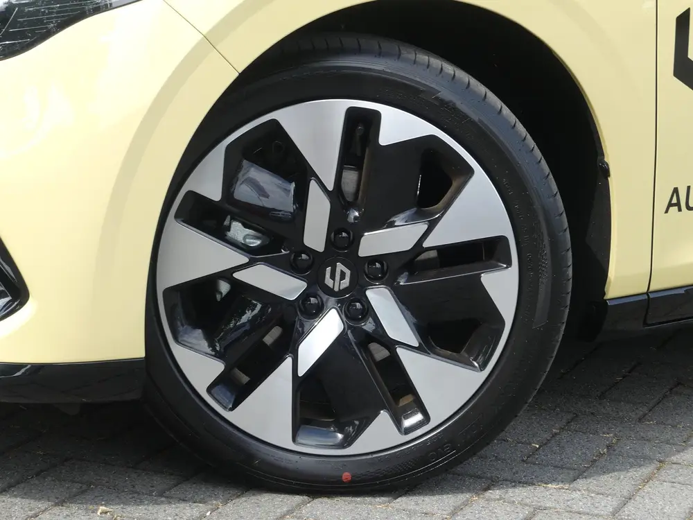 Leapmotor B05 ProMax Design 67.1 kWh Apple Capl/Andr Auto, 3 uit 2026, foto 10