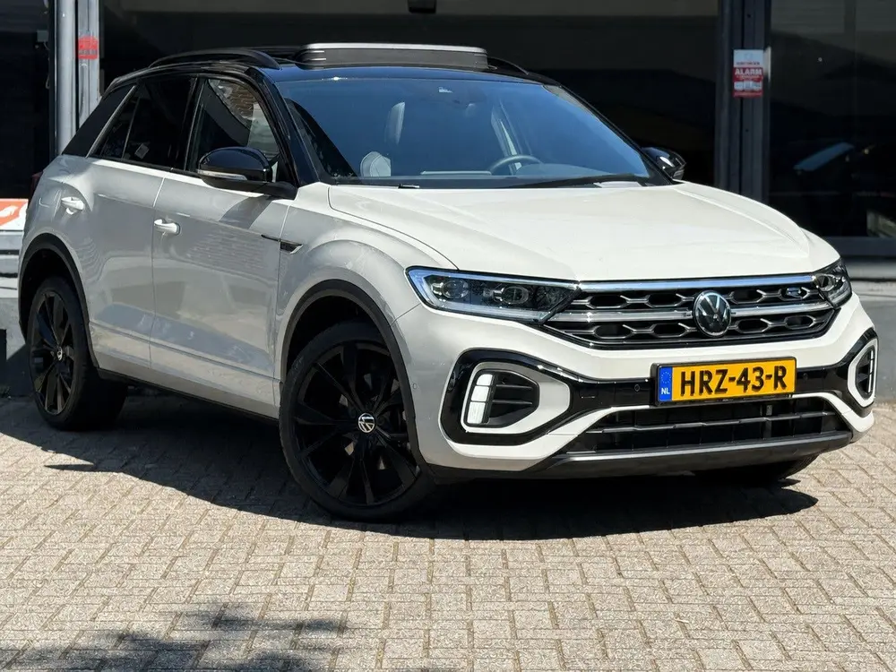 Volkswagen T-Roc 1.5 TSI 2024 R-line Black style Panoramadak uit 2024