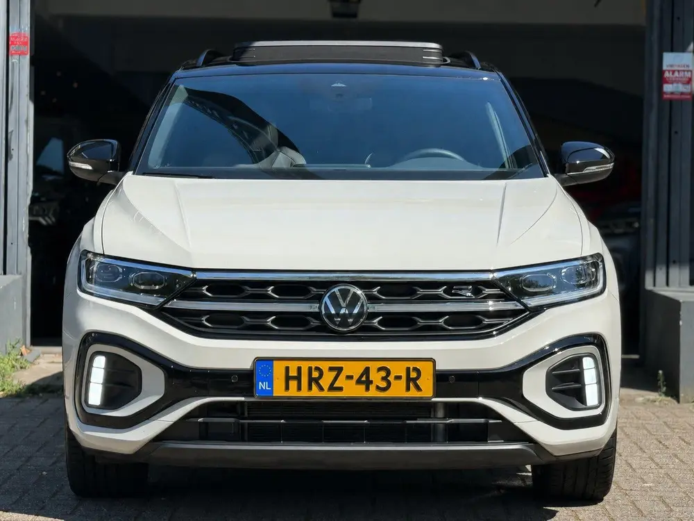 Volkswagen T-Roc 1.5 TSI 2024 R-line Black style Panoramadak uit 2024, foto 2