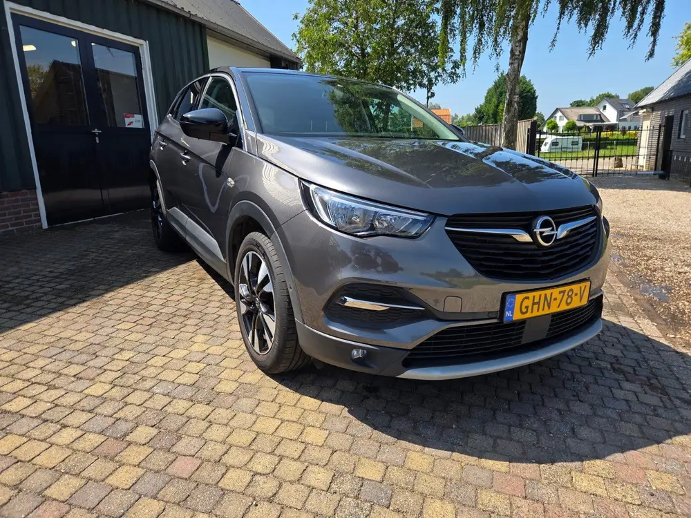 Opel Grandland X 1.2 Turbo 130pk S&S Aut 2019 Grijs uit 2019