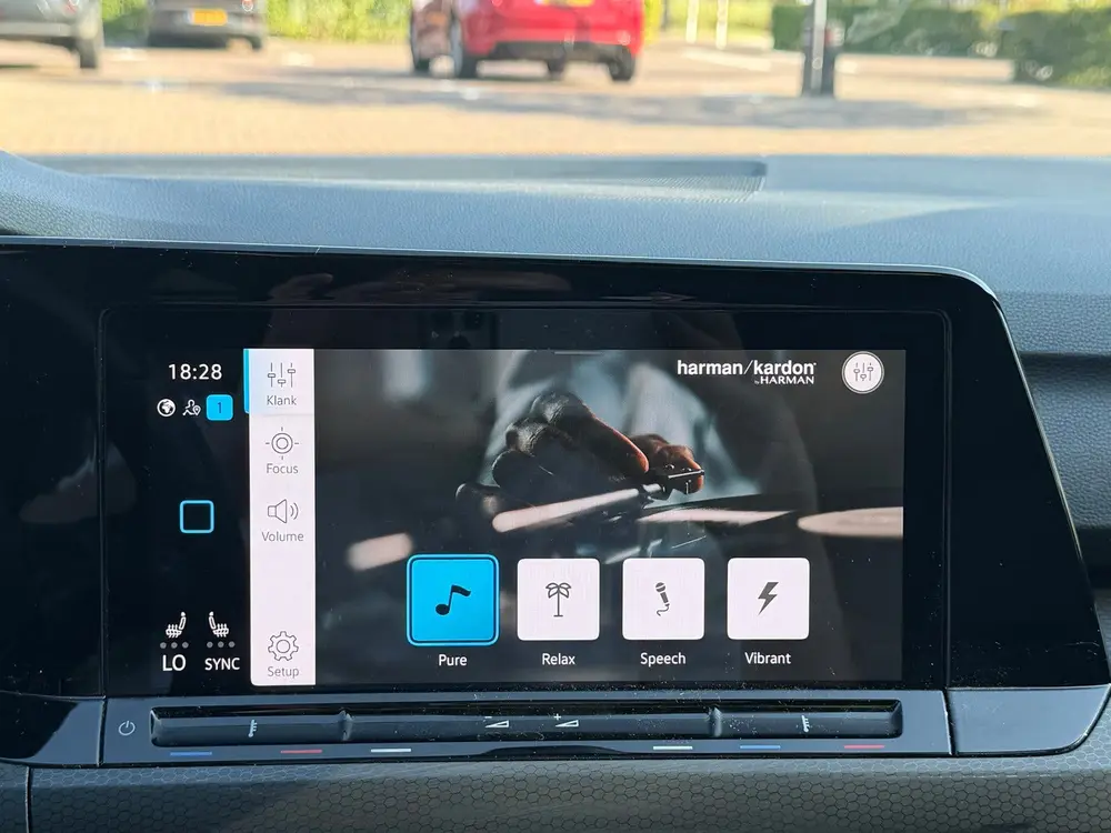 Volkswagen Golf GTD Dealer onderhouden BTW verrekenbaar uit 2023, foto 3