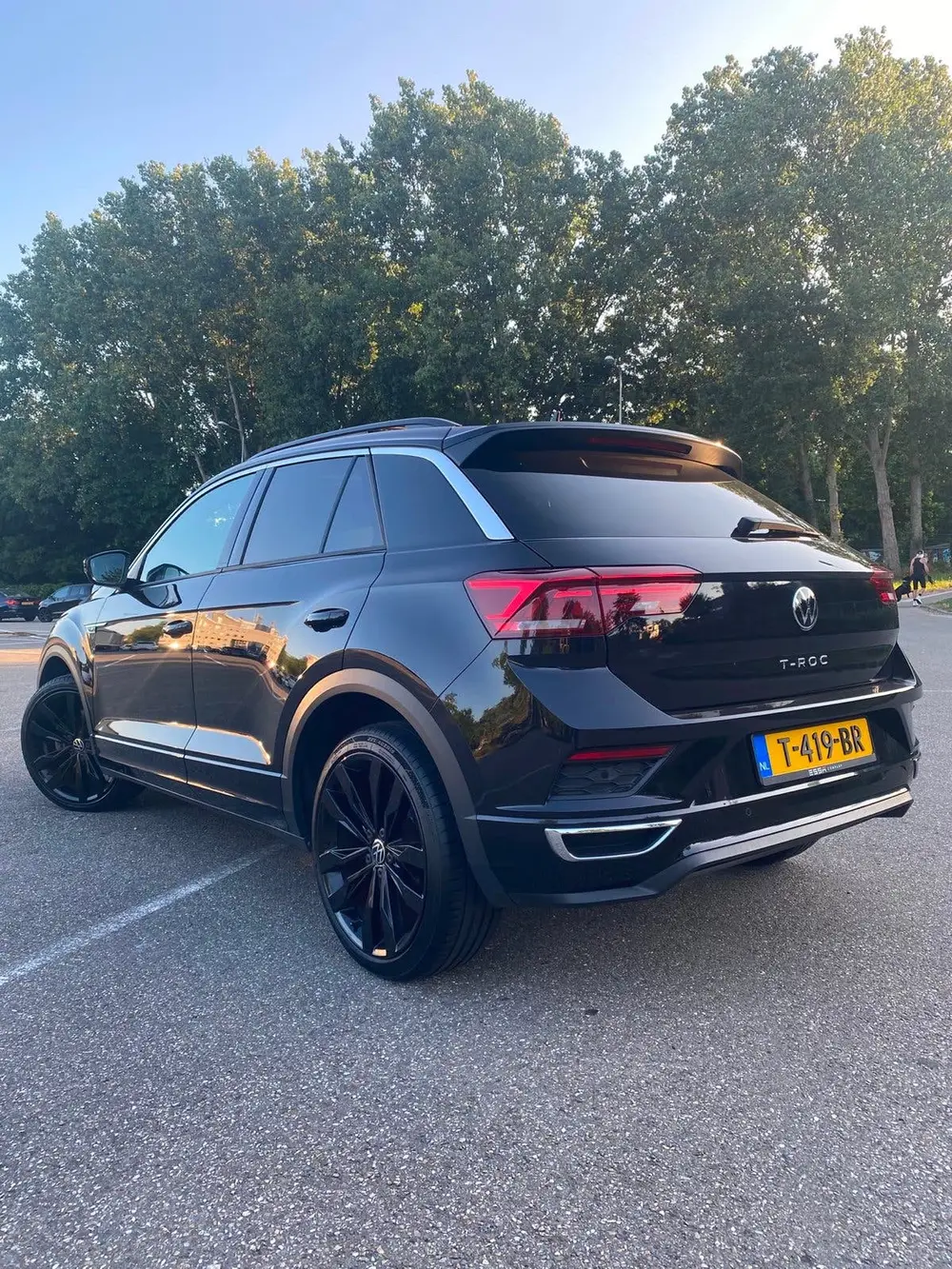 Volkswagen T-Roc 1.5 TSI 150pk 7-DSG 2022 Zwart uit 2022, foto 4