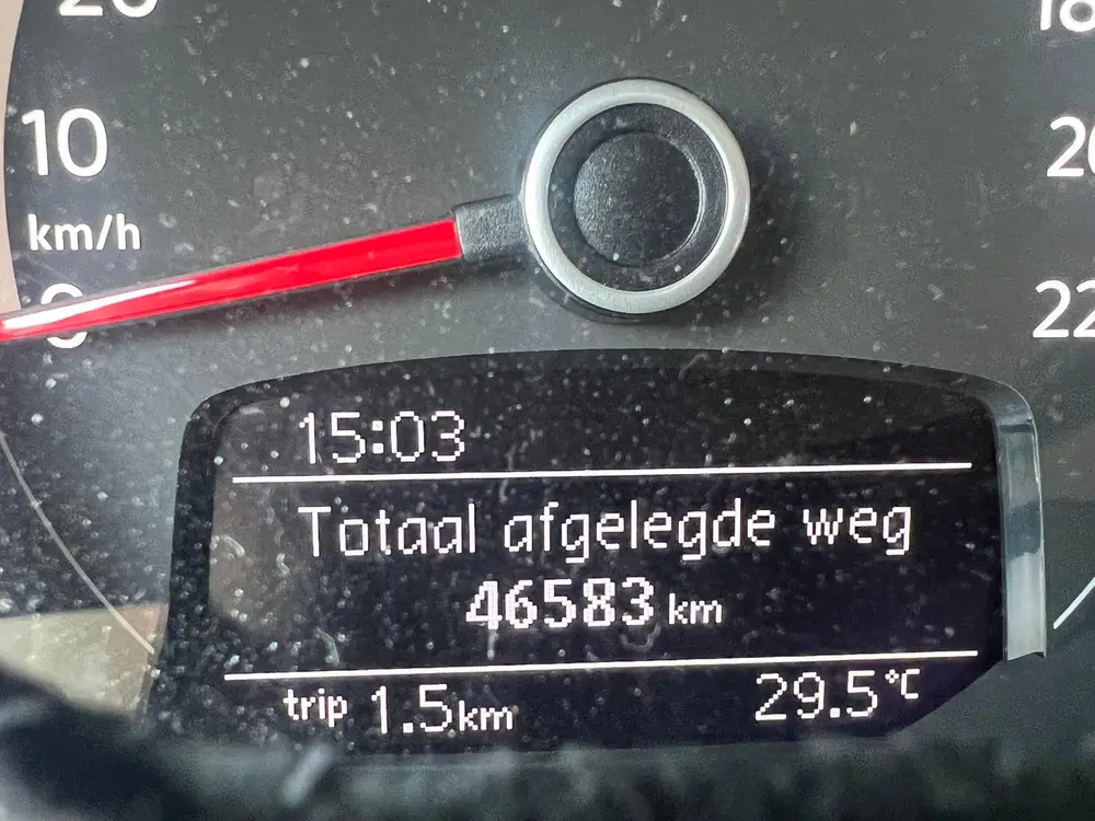 Volkswagen Up! 1.0 60PK 5D BMT - LUXE -2020 R-line Blauw uit 2020, foto 16