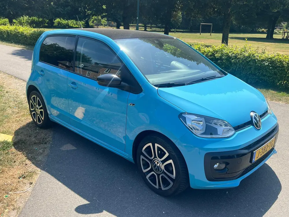 Volkswagen Up! 1.0 60PK 5D BMT - LUXE -2020 R-line Blauw uit 2020, foto 2