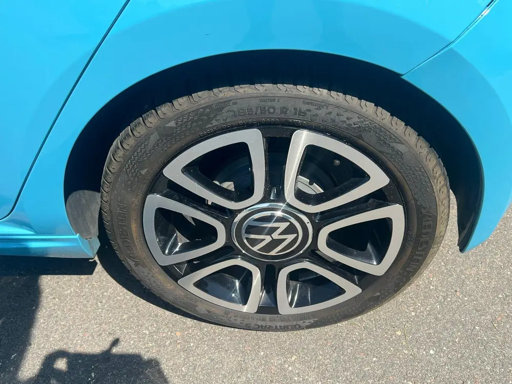 Volkswagen Up! 1.0 60PK 5D BMT - LUXE -2020 R-line Blauw uit 2020, foto 8