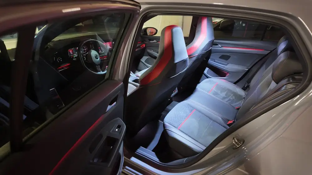 Volkswagen Golf GTI CLUBSPORT 2.0 OPF DELETE uit 2021, foto 6