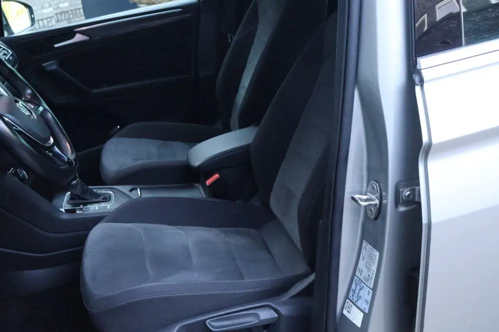 Volkswagen Tiguan 1.5 TSI R-line ACC I Pano I Apple Carplay uit 2019, foto 13