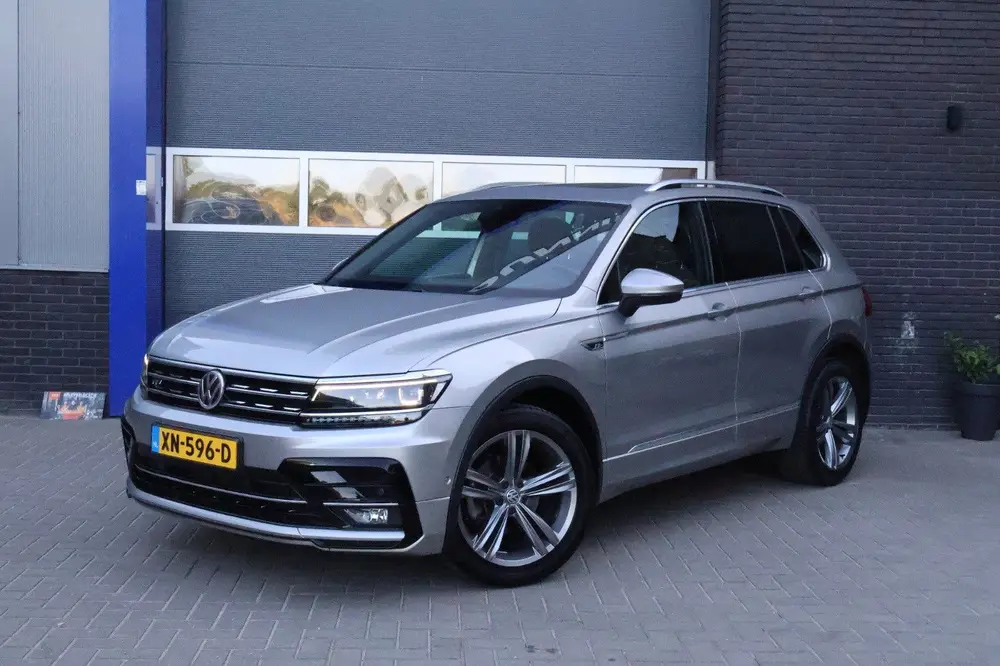Volkswagen Tiguan 1.5 TSI R-line ACC I Pano I Apple Carplay uit 2019, foto 2