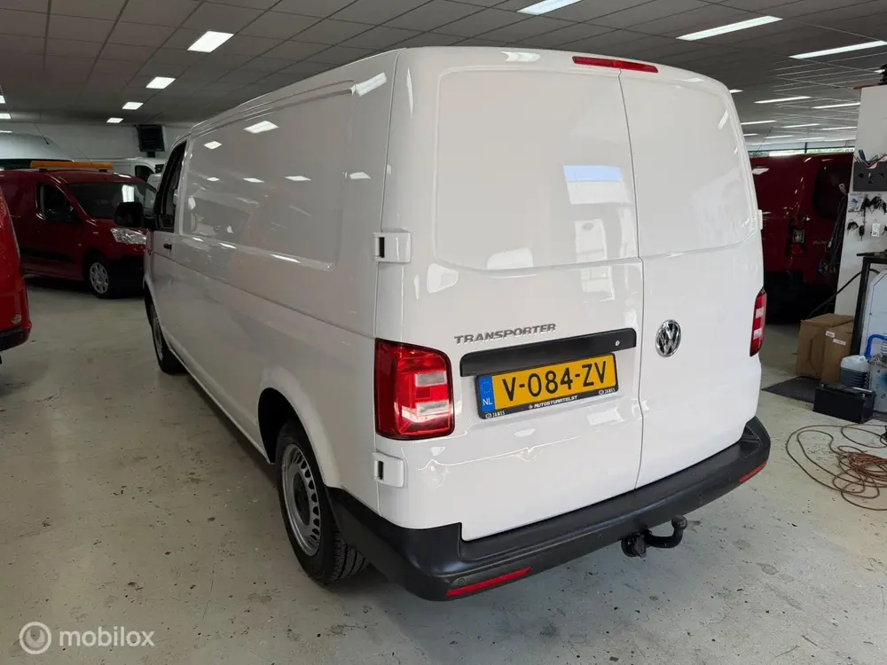 Volkswagen Transporter 2.0 TDI L2H1 Airco Cruise Navi uit 2019, foto 4