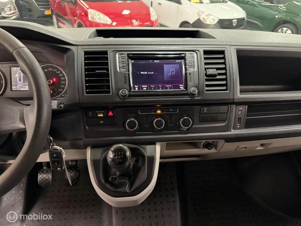 Volkswagen Transporter 2.0 TDI L2H1 Airco Cruise Navi uit 2019, foto 6