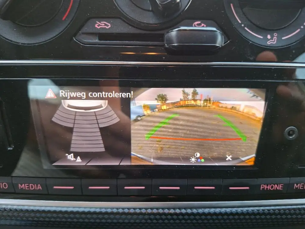 Volkswagen Up! 5D 2022 Cam|Cruise|Stoelverw|Airco|Lane|DAB uit 2022, foto 10