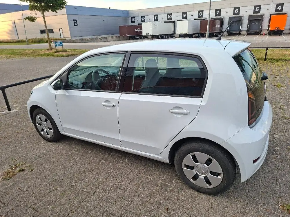 Volkswagen Up! 5D 2022 Cam|Cruise|Stoelverw|Airco|Lane|DAB uit 2022, foto 3