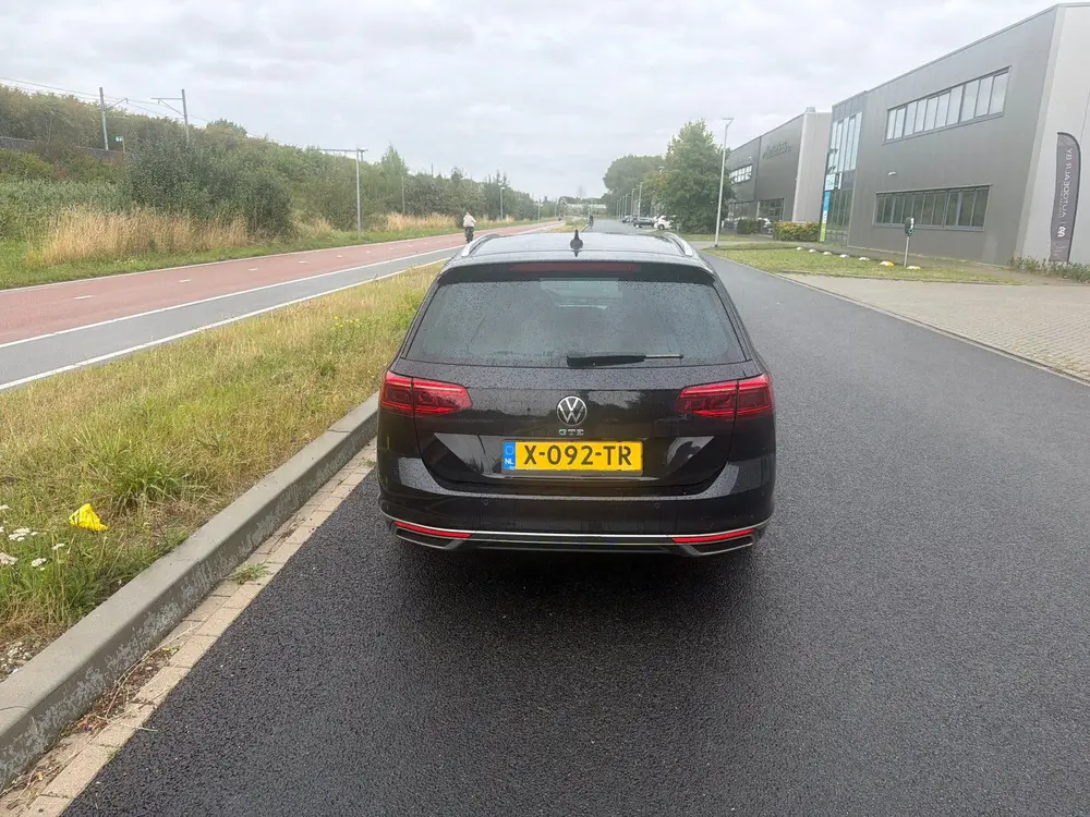 Volkswagen Passat Variant Passat 1.4 TSI Phev 218pk 6-DSG 2021 Zwart uit 2021, foto 6