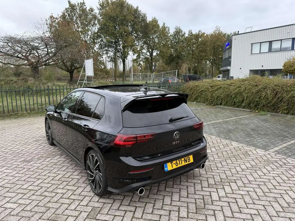 Volkswagen Golf 2.0 TSI 245pk 7-DSG 2021 Zwart uit 2021, foto 3