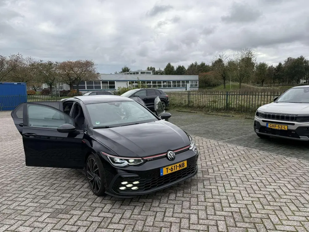Volkswagen Golf 2.0 TSI 245pk 7-DSG 2021 Zwart uit 2021, foto 6