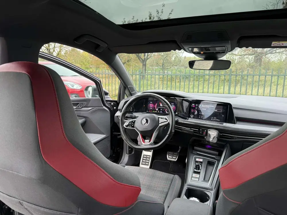 Volkswagen Golf 2.0 TSI 245pk 7-DSG 2021 Zwart uit 2021, foto 8