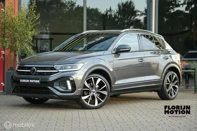 Volkswagen T-Roc 1.5 TSI R-Line | Pano | IQLed | 19 Inch | A uit 2022